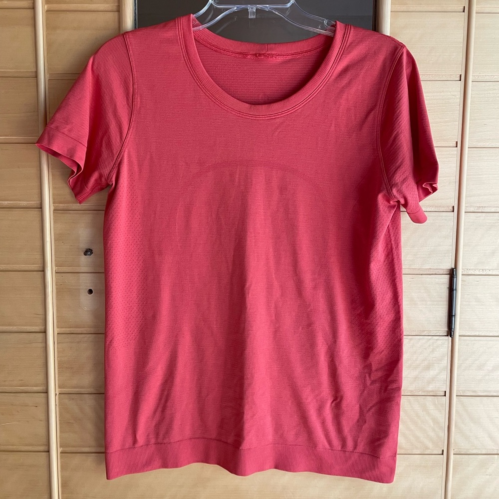 Lululemon Swiftly Relaxed Fit T-Shirt